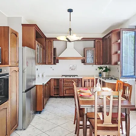 Casa vacanze Riflessi Del Lario By Interhome Musso