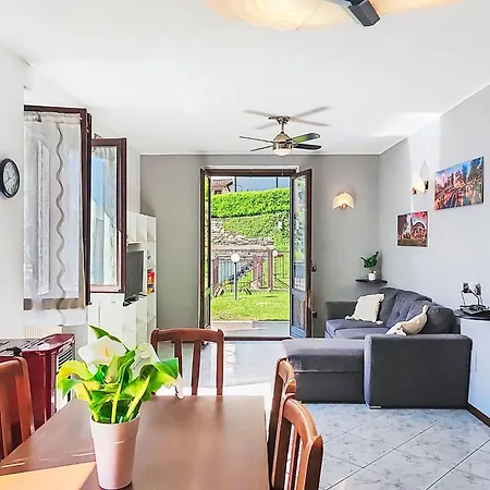 Vakantiehuis Riflessi Del Lario By Interhome *