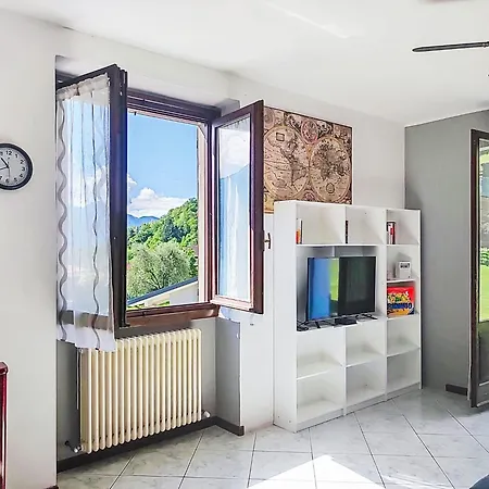 Casa vacanze Riflessi Del Lario By Interhome