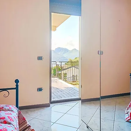 Riflessi Del Lario By Interhome Casa vacanze Musso
